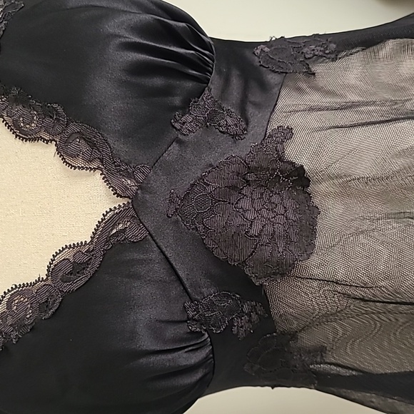 Victoria's Secret black lace sheer baby doll nighty from early 2000's - Picture 6 of 11